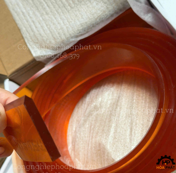 Thanh cao su gạt mực đầu nhọn – Giải pháp in lụa sắc nét, ổn định và chính xác