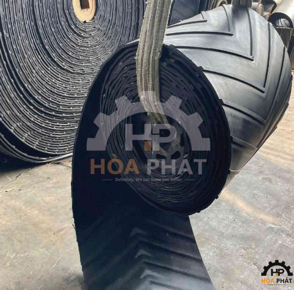 Dây Băng Tải PVC Bình Dương – So Sánh Với PU & Cao Su Cho Xưởng Sản Xuất